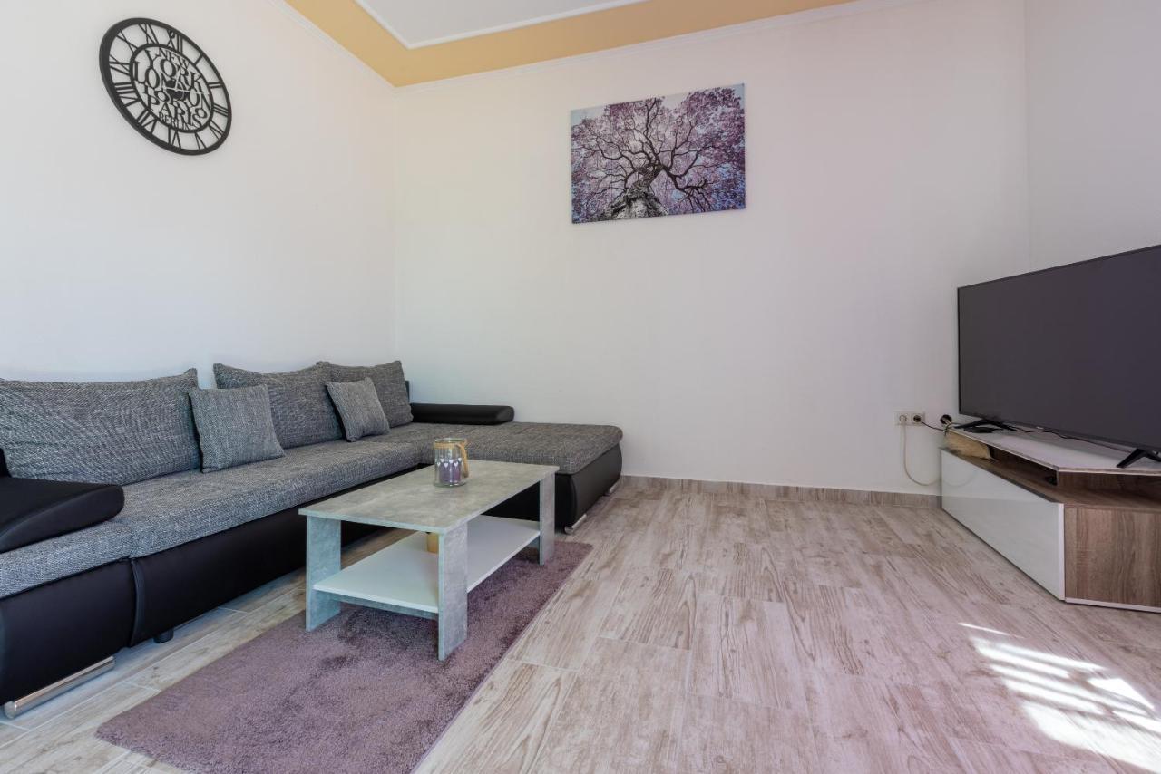 קריקווניצה Apartments Antonija מראה חיצוני תמונה