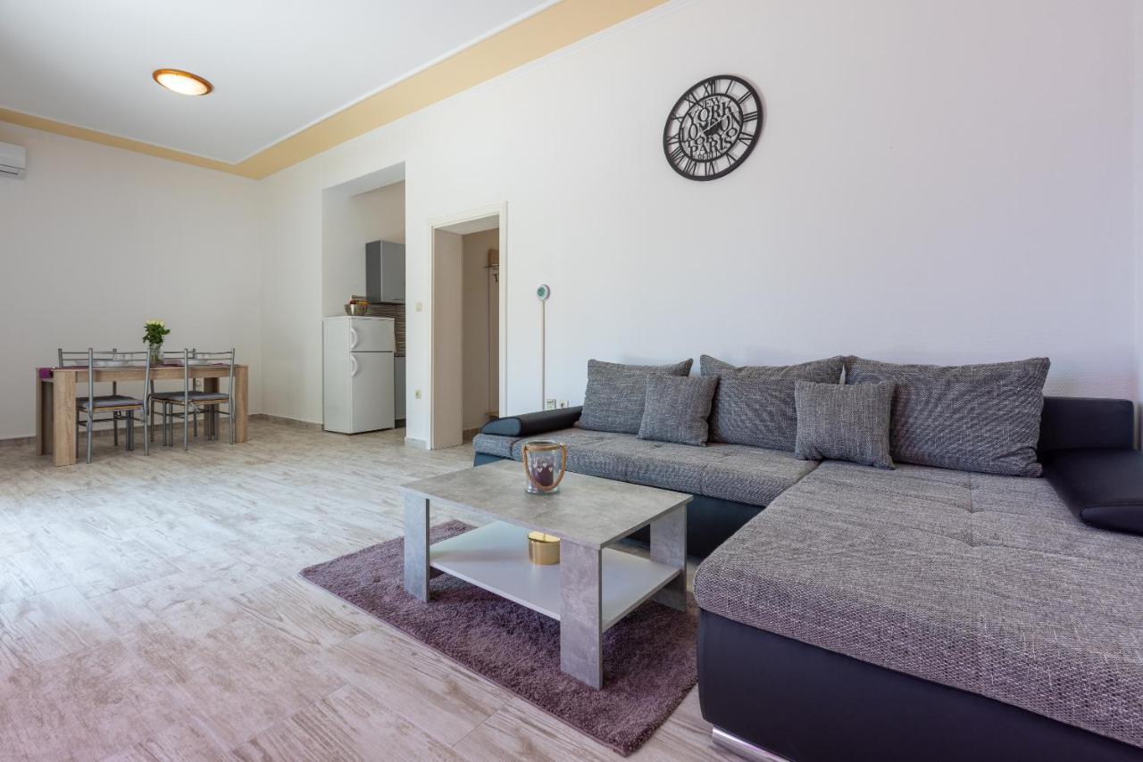 קריקווניצה Apartments Antonija מראה חיצוני תמונה