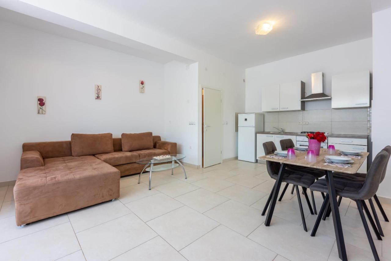 קריקווניצה Apartments Antonija מראה חיצוני תמונה